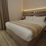 Capital Bruci 3* Tiran