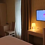 Otel Capital Bruci 3*