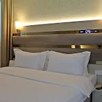 Otel Capital Bruci