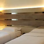 Otel Capital Bruci Tiran