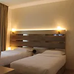 Capital Bruci Otel
