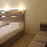 Otel Capital Bruci Tiran