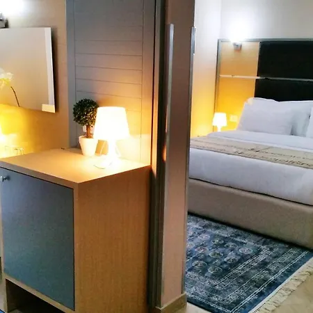 Capital Bruci Hotel 3*