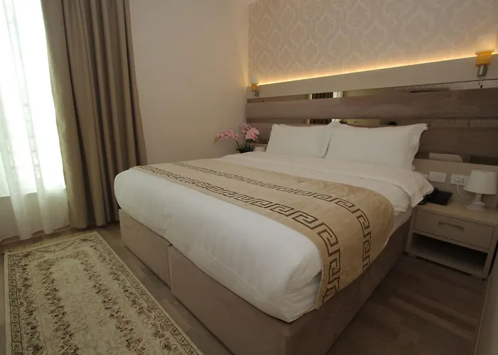 Capital Bruci 3* Tirana