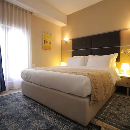 Ξενοδοχείο Capital Bruci