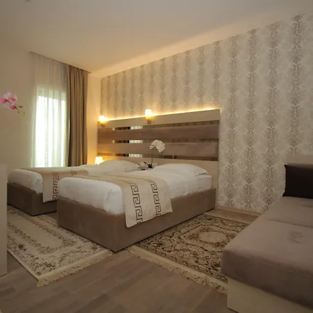 Capital Bruci 3* Tirana