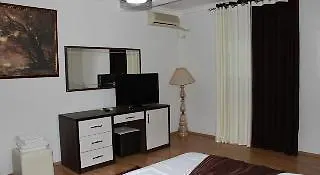 Capital Bruci 3* Tirana