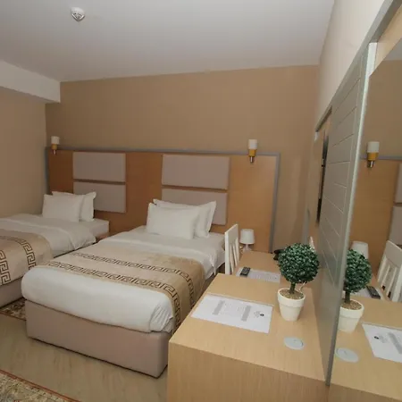 Capital Bruci Otel Tiran